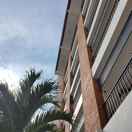 Strawberry Residences Cebu Exterior foto