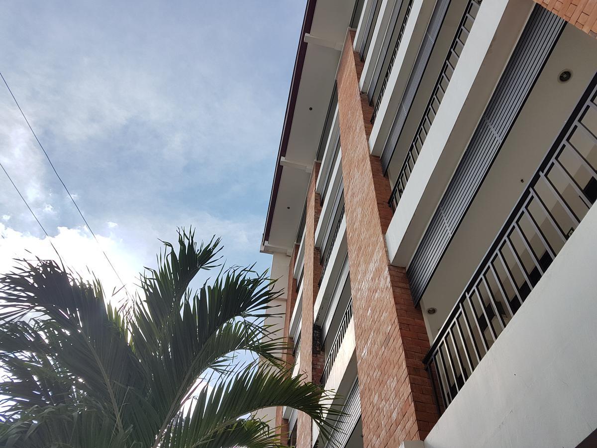 Strawberry Residences Cebu Exterior foto